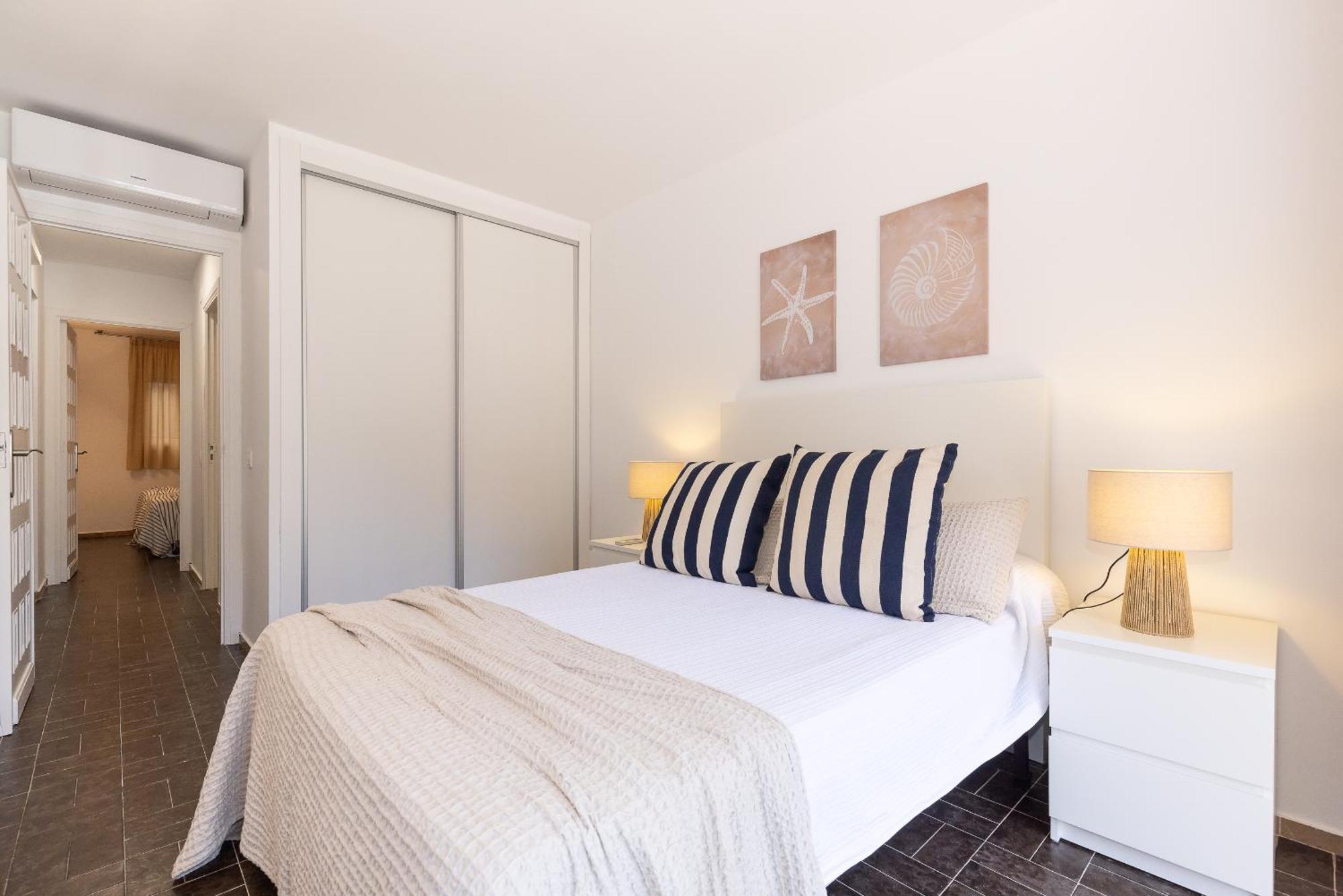 Uhc Dms Family Apartments Cambrils Quarto foto