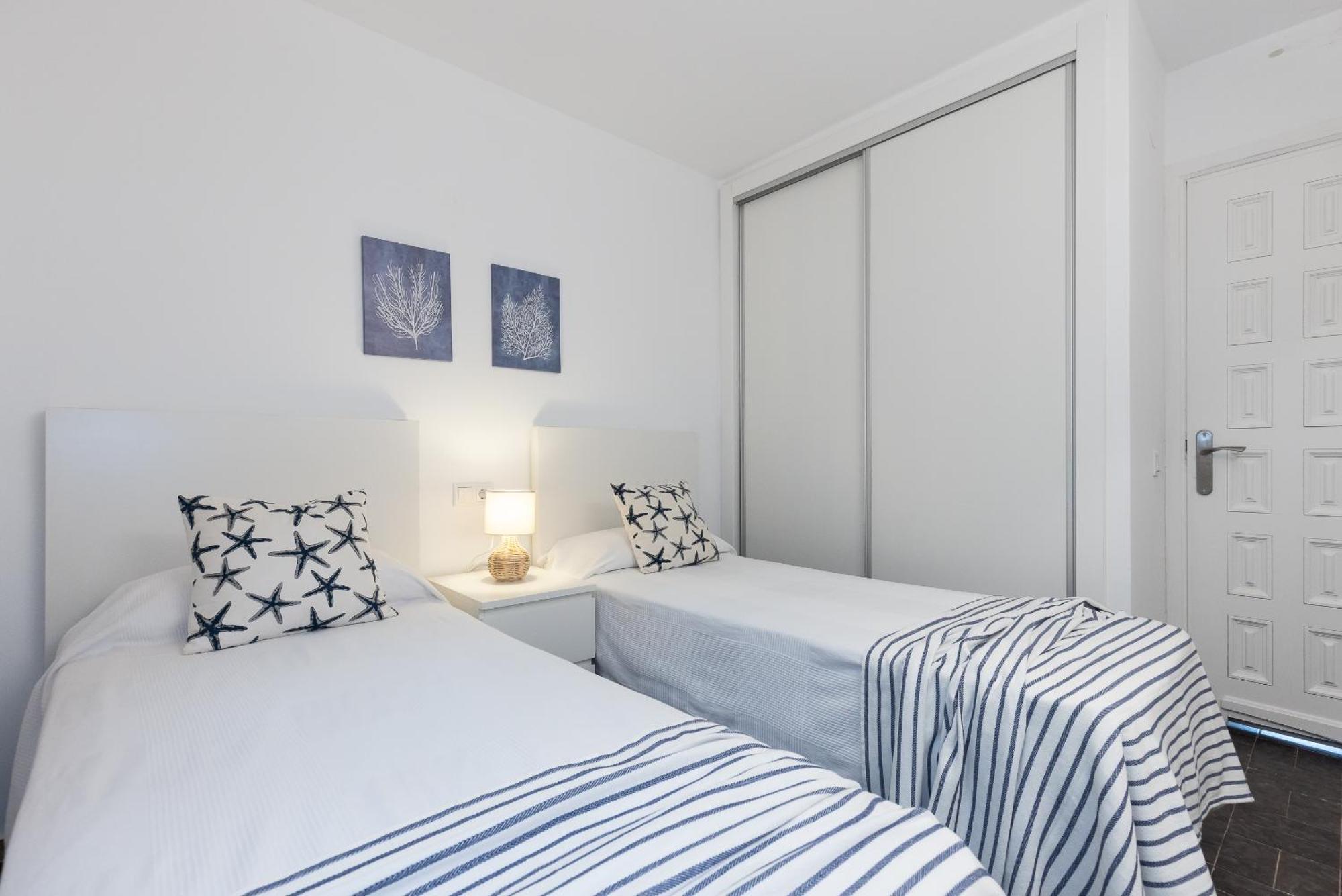 Uhc Dms Family Apartments Cambrils Quarto foto