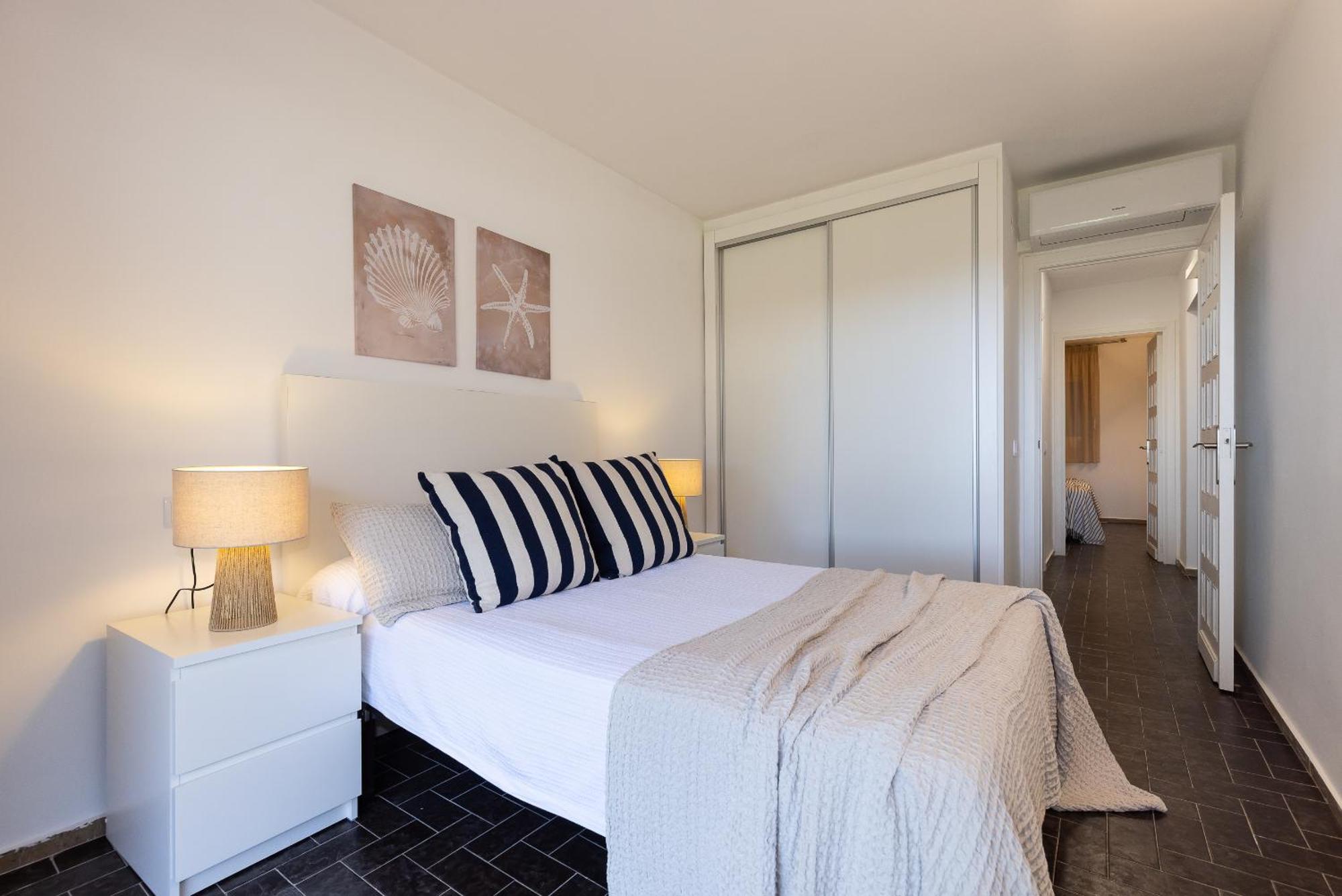 Uhc Dms Family Apartments Cambrils Quarto foto