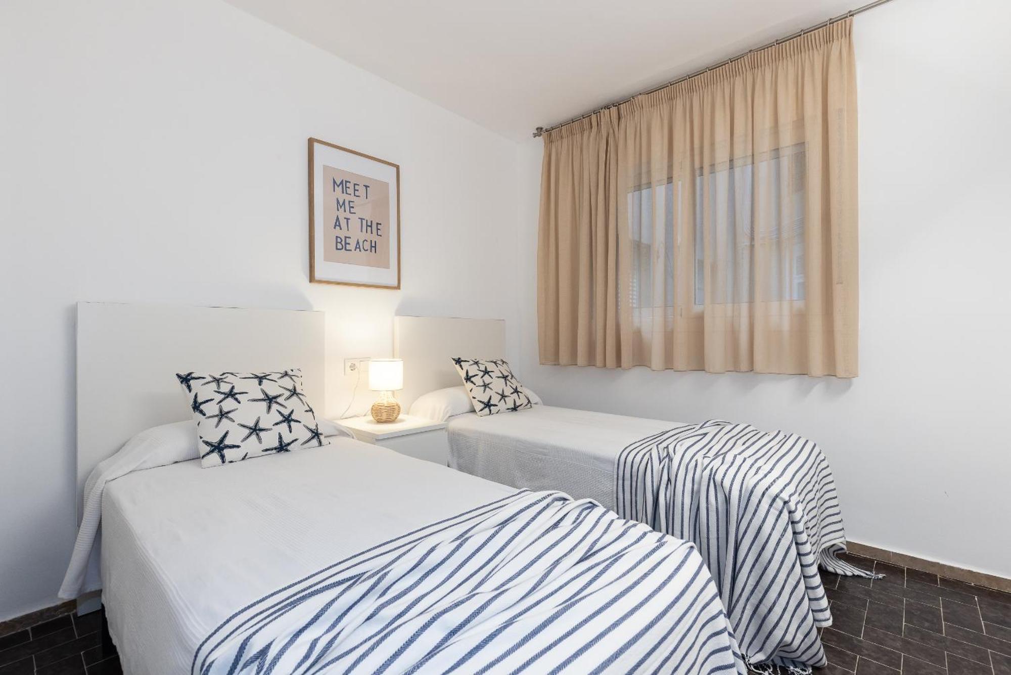 Uhc Dms Family Apartments Cambrils Quarto foto